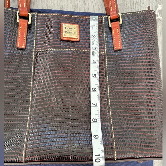 Dooney & Bourke Tote Bag in EUC. Comes w/branded dustbag. Absolutely beautiful. - Picture 13 of 14